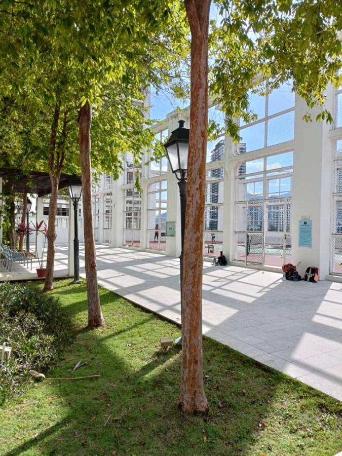 Straits Quay Marina Suites Penang By Aurorahomes Bagan Jermal Exterior photo