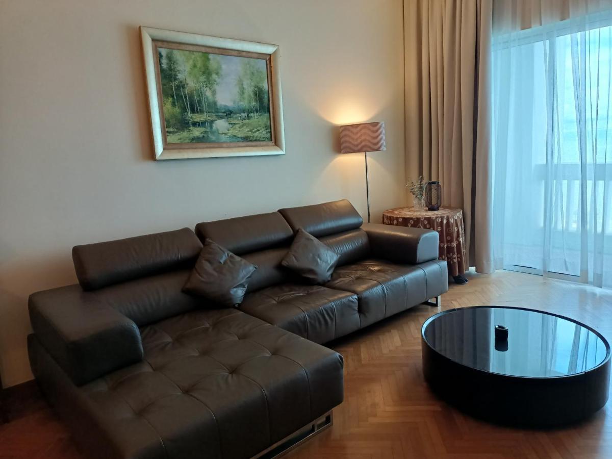 Straits Quay Marina Suites Penang By Aurorahomes Bagan Jermal Exterior photo
