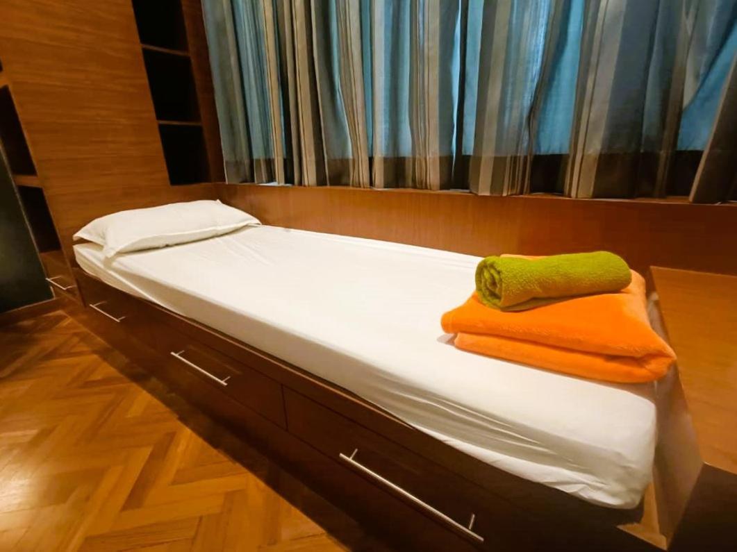 Straits Quay Marina Suites Penang By Aurorahomes Bagan Jermal Exterior photo