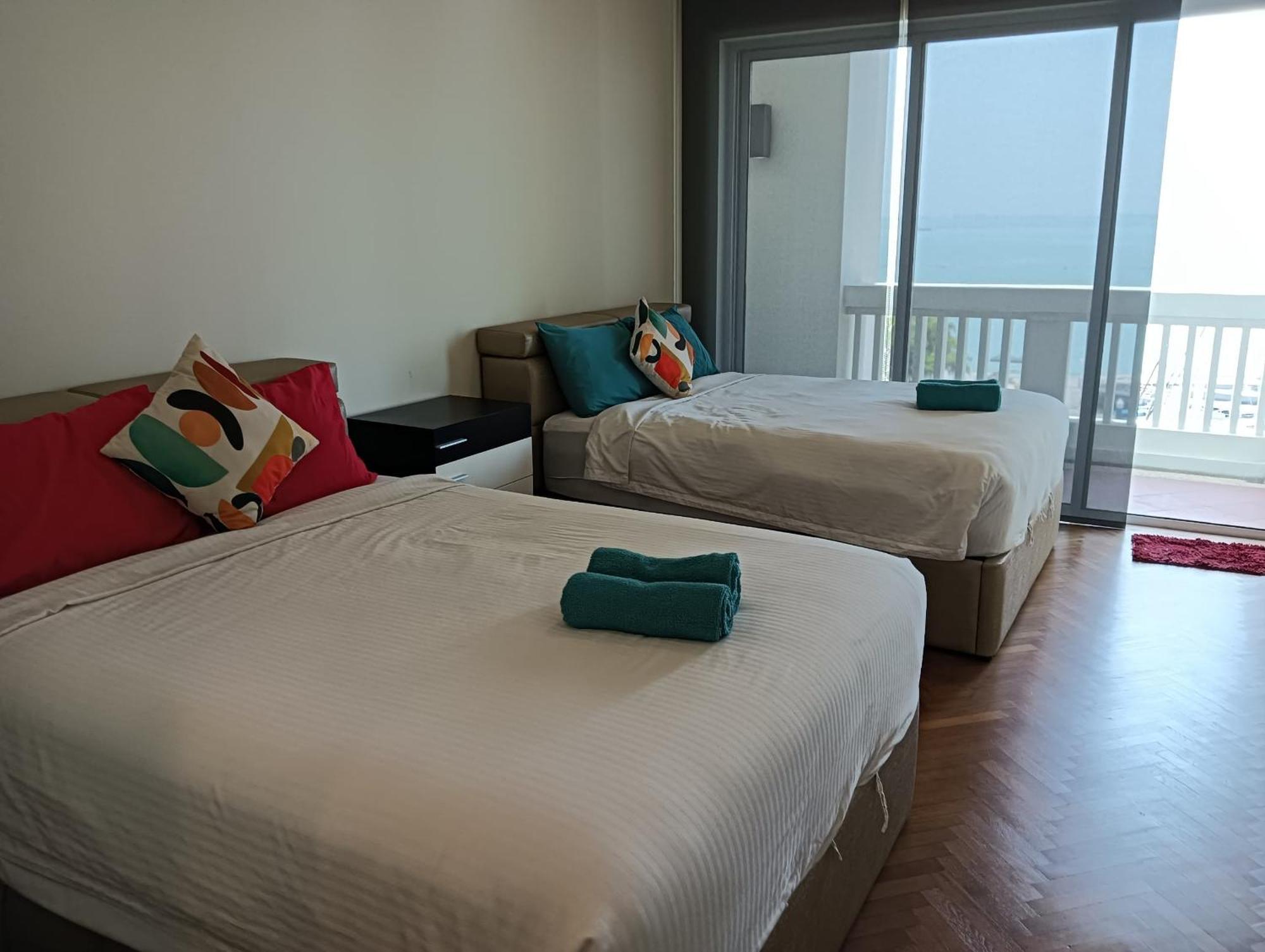 Straits Quay Marina Suites Penang By Aurorahomes Bagan Jermal Exterior photo