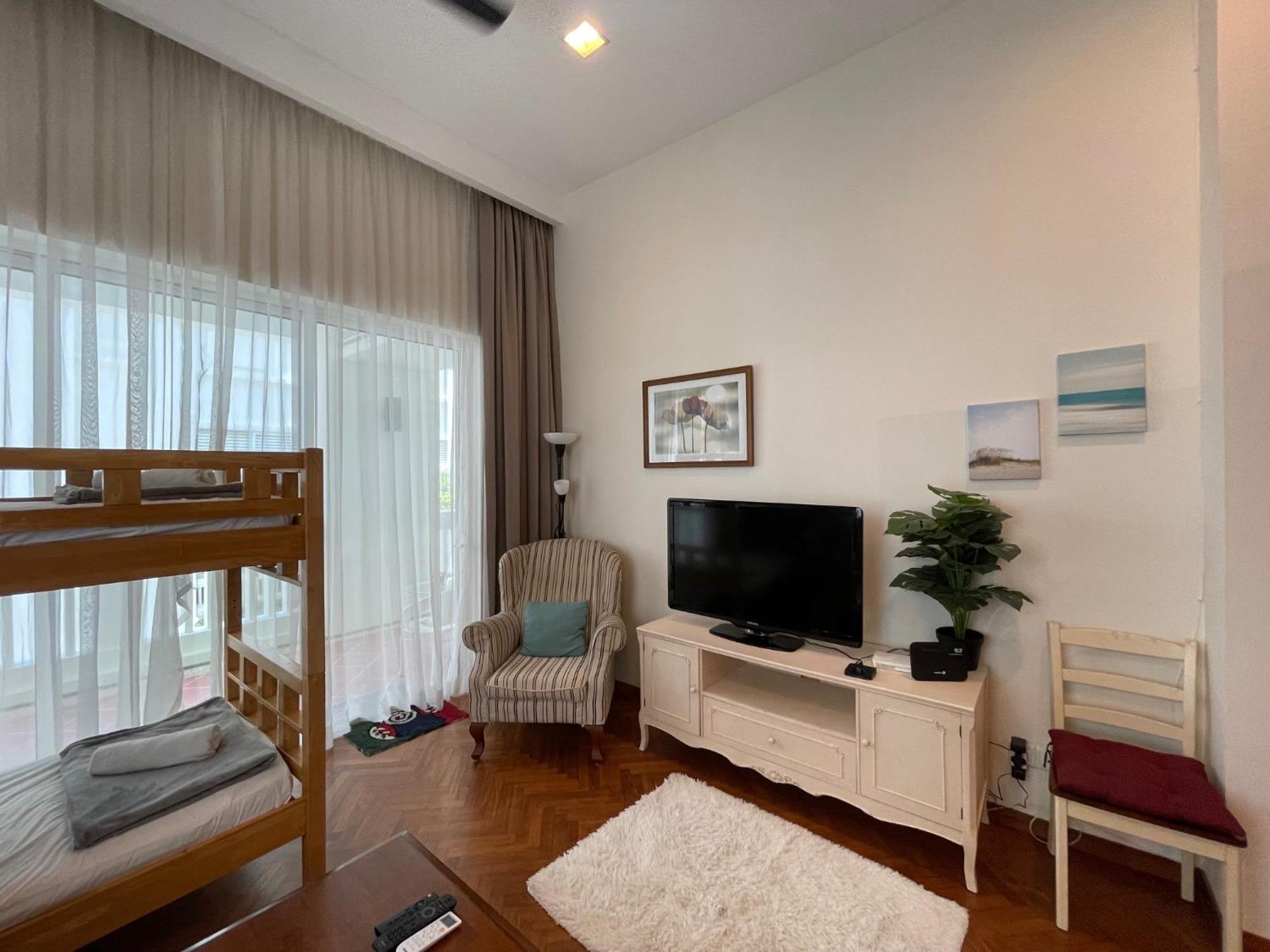 Straits Quay Marina Suites Penang By Aurorahomes Bagan Jermal Exterior photo